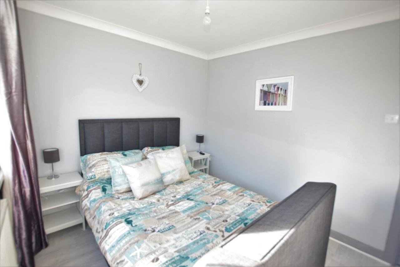 1 Bedroom Holiday Let In The Heart Of West Wales Καρμάρθεν Εξωτερικό φωτογραφία