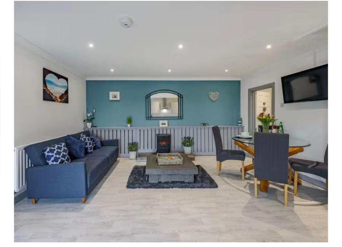 1 Bedroom Holiday Let In The Heart Of West Wales Καρμάρθεν Εξωτερικό φωτογραφία